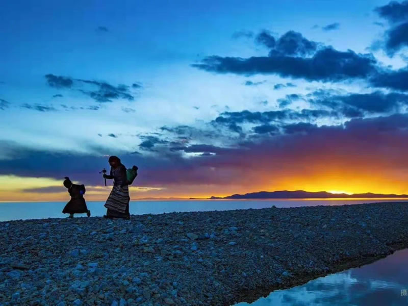 海螺沟稻城亚丁川藏南线10日游