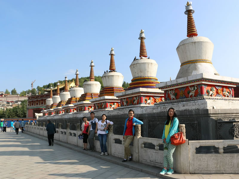 海螺沟-稻城亚丁-佛国色达8天摄影之旅