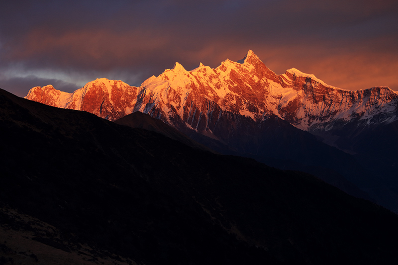 石嘴山到西藏拉萨旅游